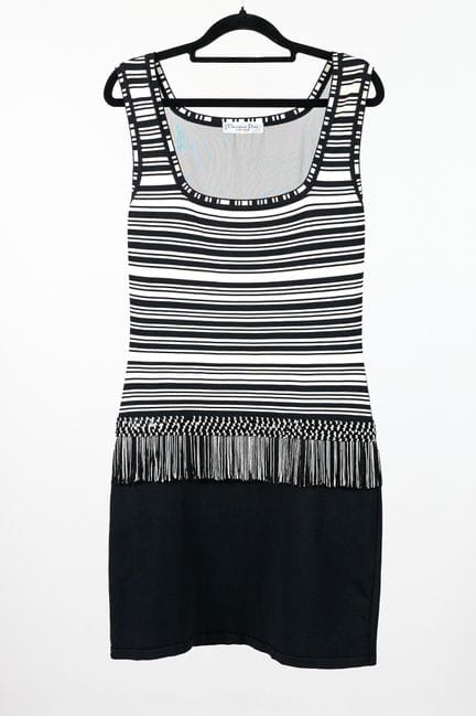 CHRISTIAN DIOR, tienda. 
Vestido sin mangas blanco
