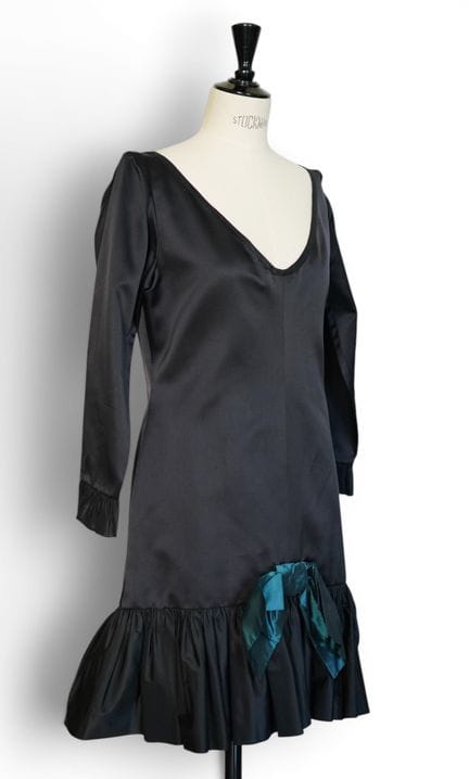 YVES SAINT LAURENT, Orilla Izquierda. 
Vestido tún