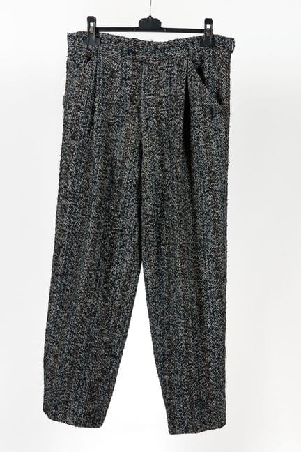 YVES SAINT LAURENT, ropa deportiva. 
Pantalones de