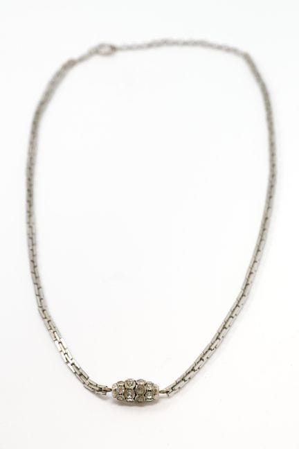 CHRISTIAN DIOR
Collar de metal plateado formado po