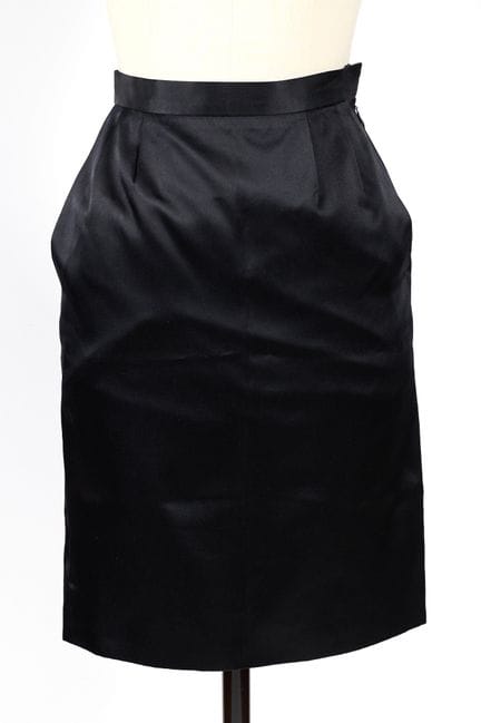 YVES SAINT LAURENT, Rive Gauche. 
Falda de satén d