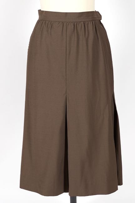 YVES SAINT LAURENT RIVE GAUCHE. 
Falda larga y flu