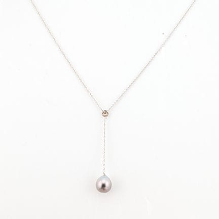 Halskette mit einer feinen Kette aus 18 Karat Weiß