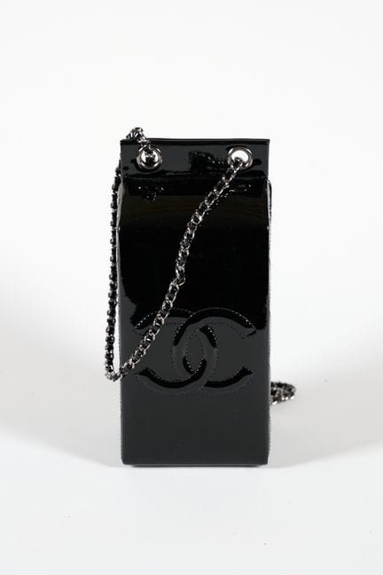 CHANEL. 
Borsa a pochette color mattone, detta “La
