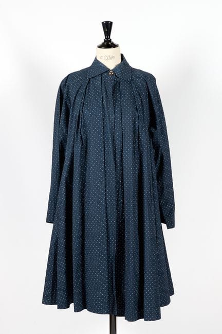 CHRISTIAN DIOR, dettagli. 
Cappotto trench a mante