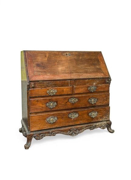 Bureau Don Joao, Portugal, s. XVIII
En madera tall