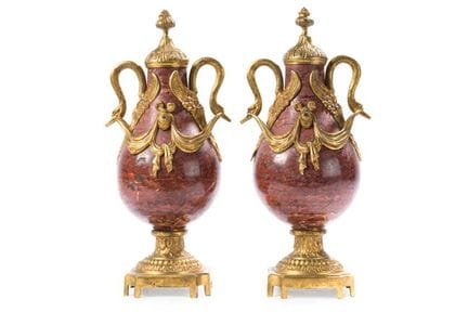 Paire de vases Napoléon III, France, fin du XIXe s