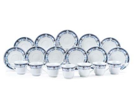 Service à café pour 11 couverts, en porcelaine de 