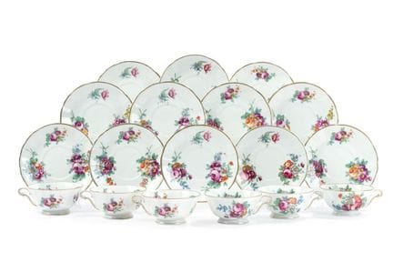 LIMOGES-BERNARDAUD & CIE, vers 1930
Service de 16 
