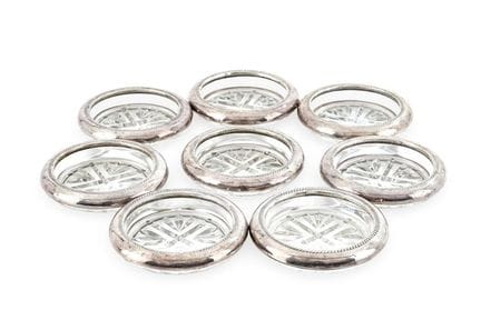 Lot de 7 sous-verres en verre moulé avec des bordu