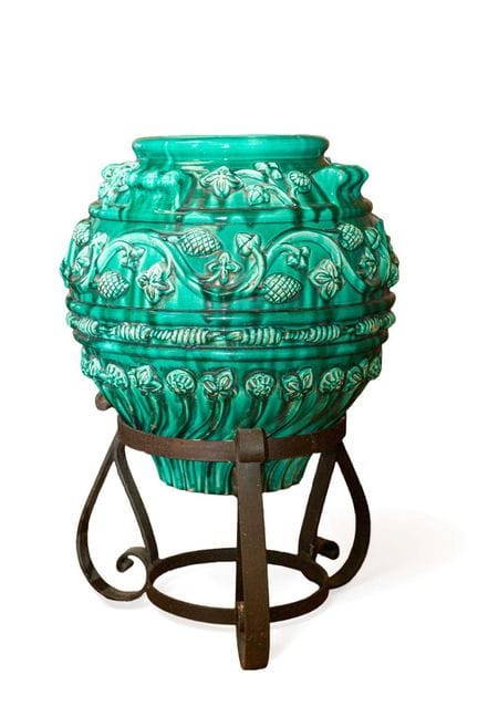 Amphore en céramique émaillée et vernie en vert, E