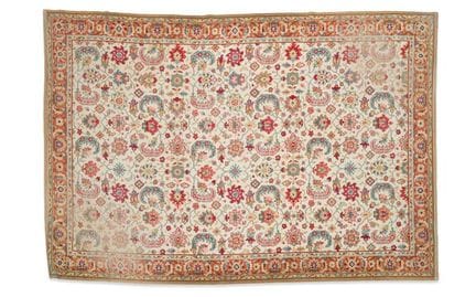 Tapis de style oriental en laine
Fond de couleur é