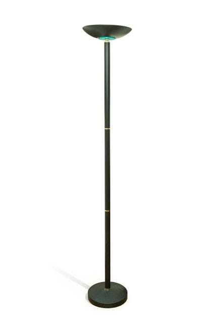 Lampadaire en métal peint en noir. 
Hauteur :