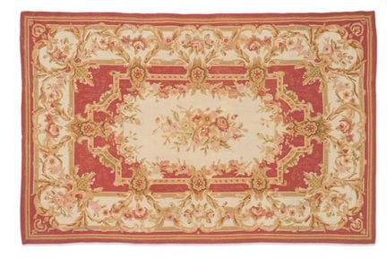 Tapis en laine de style Aubusson 
Grand médaillon 
