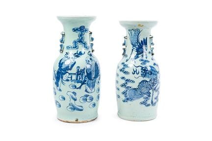 Ein Paar Porzellanvasen, China, um 1900
Mit glasie