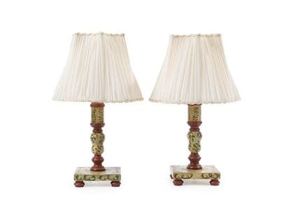Paire de lampes de table en bois sculpté et polych