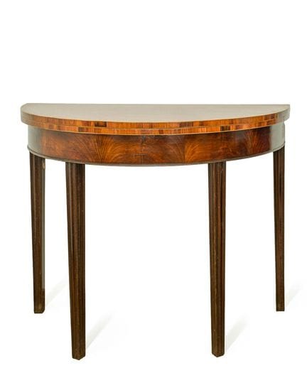 Console en forme de croissant de lune de style néo