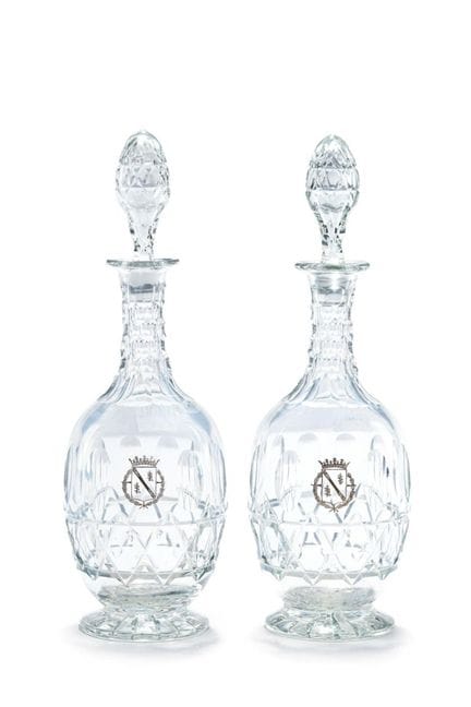 Paire de carafes en cristal taillé ornées de l'éte