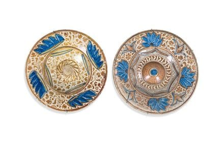 Lot de deux assiettes à rebord en céramique à refl