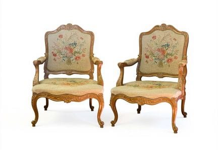 Paire de fauteuils de style Louis XV, France, XIXe