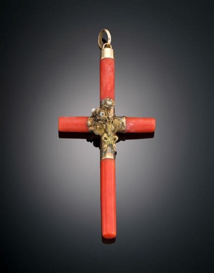 19TH-CENTURY ISABELINE CROSS IN GOLD AND CORAL
A 1
