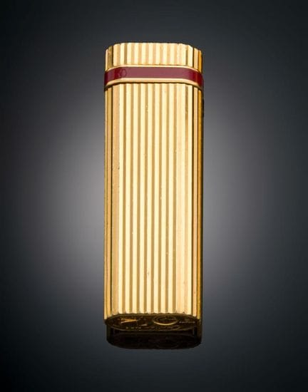 CARTIER LIGHTER
18k yellow gold-plated. Model: 732