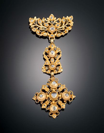 19TH-CENTURY ANTIQUE CHEST ORNAMENT OR PENDANT
An 