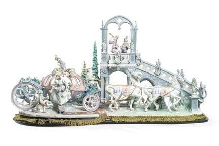 LLADRÓ，20世纪  《灰姑娘的到来》 尺寸：60.5 × 106 厘米。
