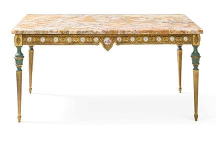 Mesa baja de centro estilo Luis XVI
En madera, fri