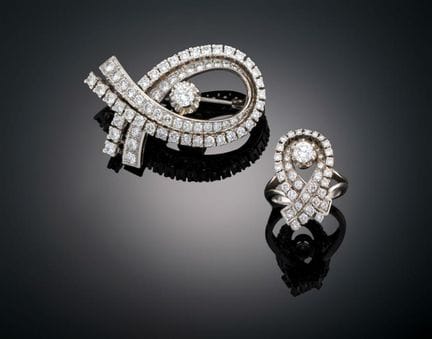 RING AND BROOCH SET
Art Deco-style ring and brooch
