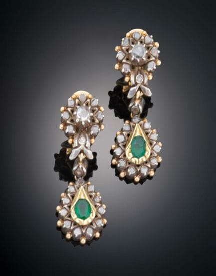 LONG ISABELINE-STYLE EARRINGS
Crafted in 18k yello