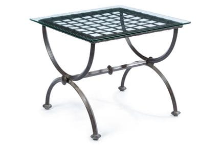 Mesa auxiliar de exterior en hierro forjado y tapa