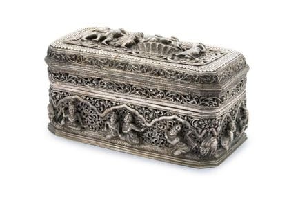 Burmese betel box made of solid silver, 19th centu