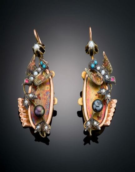 19TH-CENTURY ISABELINE EARRINGS
Isabeline-style ea