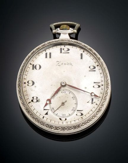 ZENITH POCKET WATCH
Made of silver, it dates from 