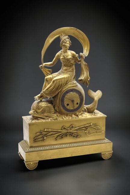 Pendeluhr mit dem „Triumph der Venus“ aus ziselier