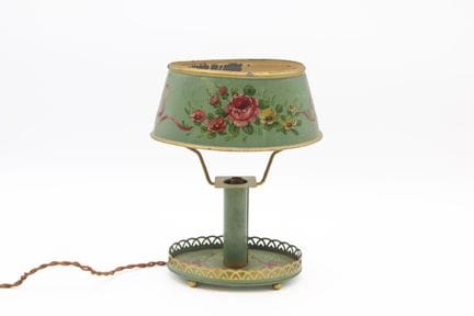 Petite lampe bouillote en tôle peinte à décor de f
