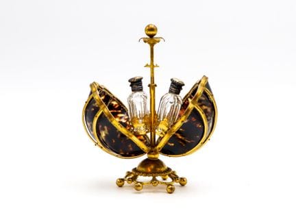 Coffret à odeur en galalithe imitant l'écaille, en