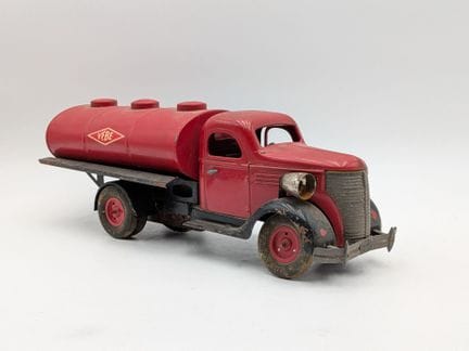 * Camion cisterna in miniatura VEBE, in lamiera, l