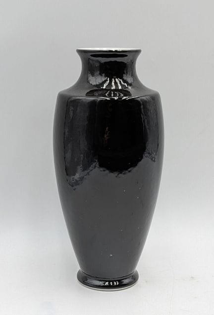 SEVRES. Vaso di prova in porcellana nera, con inte