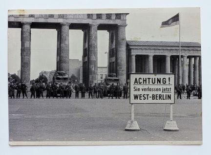 BERLIN, 1961: le face-à-face Est-Ouest, tirage pos