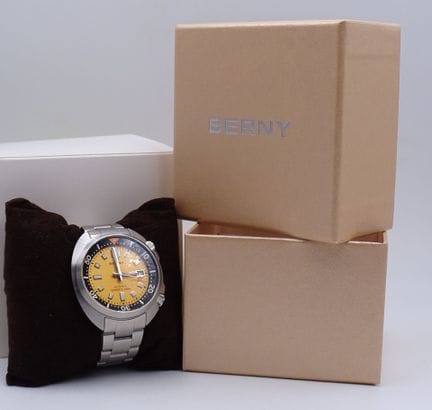 BERNY. Orologio da polso da uomo "AM-1970M", serie