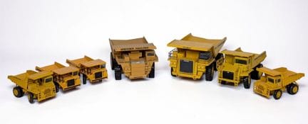 * OBRAS PÚBLICAS: Lote de 7 vehículos en miniatura