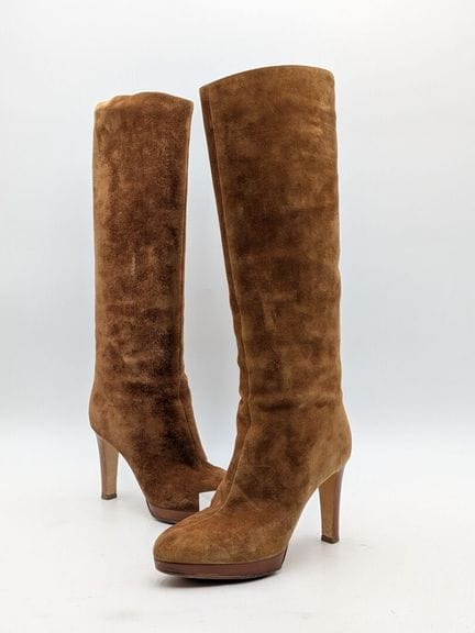 SERGIO ROSSI. Paio di stivali in nabuk beige, tagl