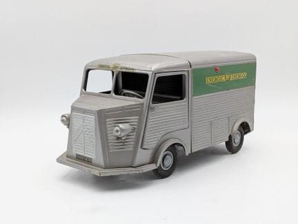 * Modellino in lamiera di un camion TUB CITROEN, p