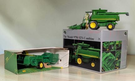 * MACCHINE AGRICOLE: Set di 2 modellini JOHN DEERE