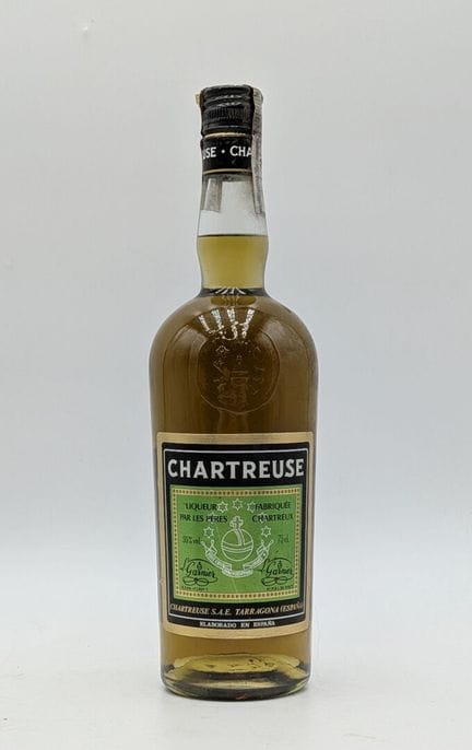 1 B 绿色夏特勒斯酒 塔拉戈纳产区，1973/1985年间，75 cl，酒液充盈