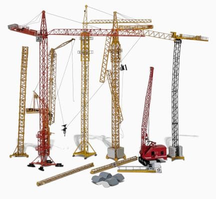 * OBRAS PÚBLICAS: Lote de 5 grúas en miniatura 
- 