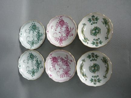 2 sets of 3 small bowls. Meissen (Schwerter). Indi