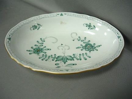 Oval bowl. Meissen (Schwerter). "Indian Green" dec